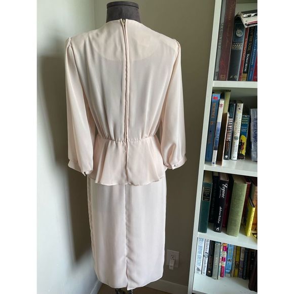 Vintage Nude Dress w Feminine Detailing - Picture 7 of 10